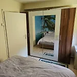 Appartement 6 Pers Aan Skilift Grootste Skigebied Nabij Bikepark Unieke Locatie Met Zeer Rustige Tuin In Het Bos En Het Gezellige Centrum Leuke Cafes Restaurants En Gratis Zwembad Sauna Relax Speelruimte Parkeerplaats Naast Der Brabander *