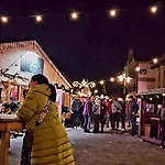 Lejlighed 6 Pers Aan Skilift Grootste Skigebied Nabij Bikepark Unieke Locatie Met Zeer Rustige Tuin In Het Bos En Het Gezellige Centrum Leuke Cafes Restaurants En Gratis Zwembad Sauna Relax Speelruimte Parkeerplaats Naast Der Brabander *