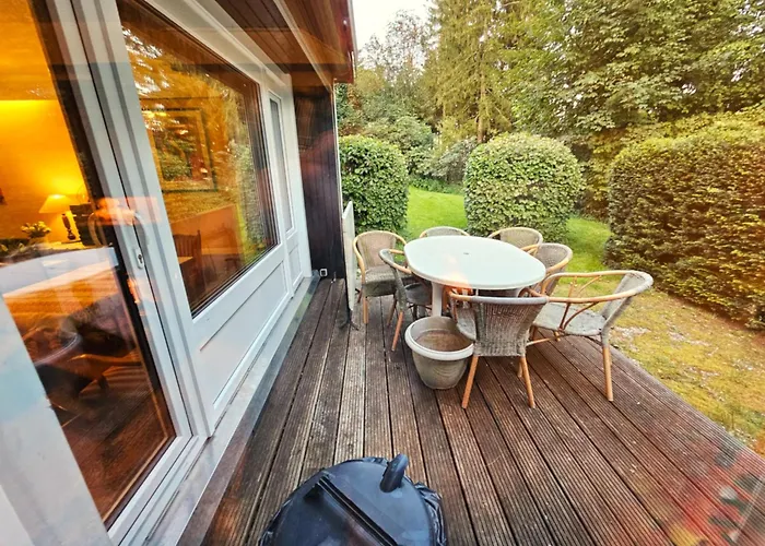 6 Pers Aan Skilift Grootste Skigebied Nabij Bikepark Unieke Locatie Met Zeer Rustige Tuin In Het Bos En Het Gezellige Centrum Leuke Cafes Restaurants En Gratis Zwembad Sauna Relax Speelruimte Parkeerplaats Naast Der Brabander Apartament Winterberg