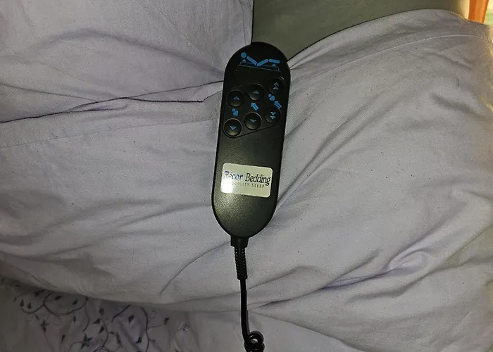 6 Pers Aan Skilift Grootste Skigebied Nabij Bikepark Unieke Locatie Met Zeer Rustige Tuin In Het Bos En Het Gezellige Centrum Leuke Cafes Restaurants En Gratis Zwembad Sauna Relax Speelruimte Parkeerplaats Naast Der Brabander Apartament *