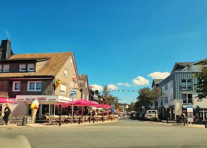 Lejlighed 6 Pers Aan Skilift Grootste Skigebied Nabij Bikepark Unieke Locatie Met Zeer Rustige Tuin In Het Bos En Het Gezellige Centrum Leuke Cafes Restaurants En Gratis Zwembad Sauna Relax Speelruimte Parkeerplaats Naast Der Brabander